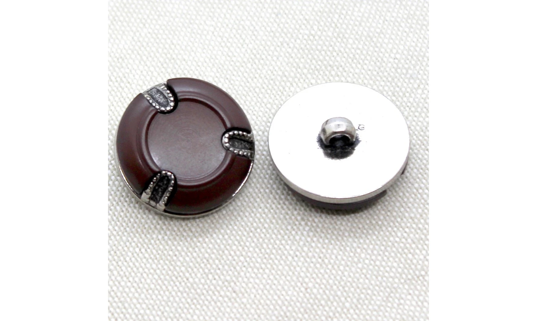 6 boutons / 22MM / Brun Chocolat