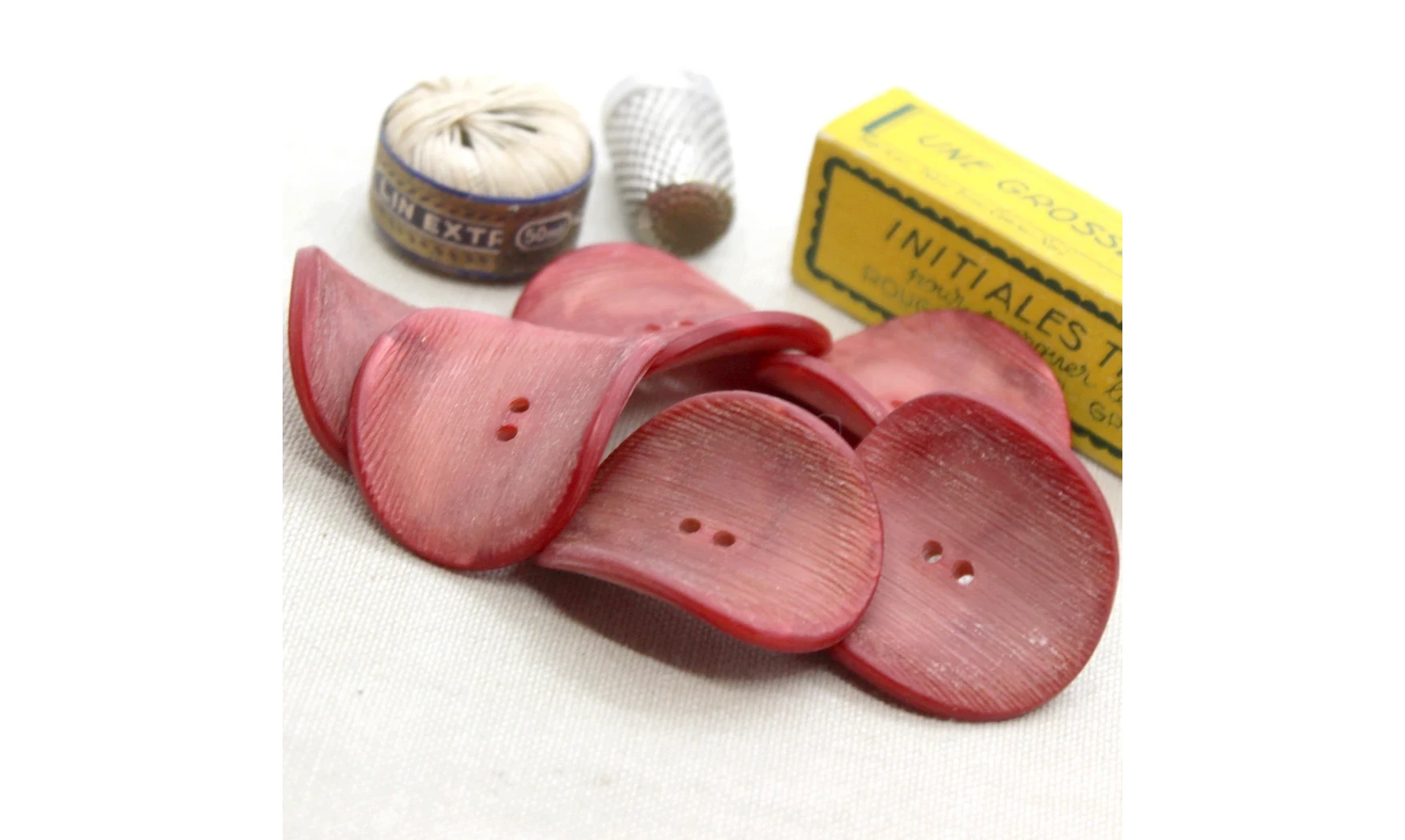 6 boutons / 38MM / Rouge "Chips"