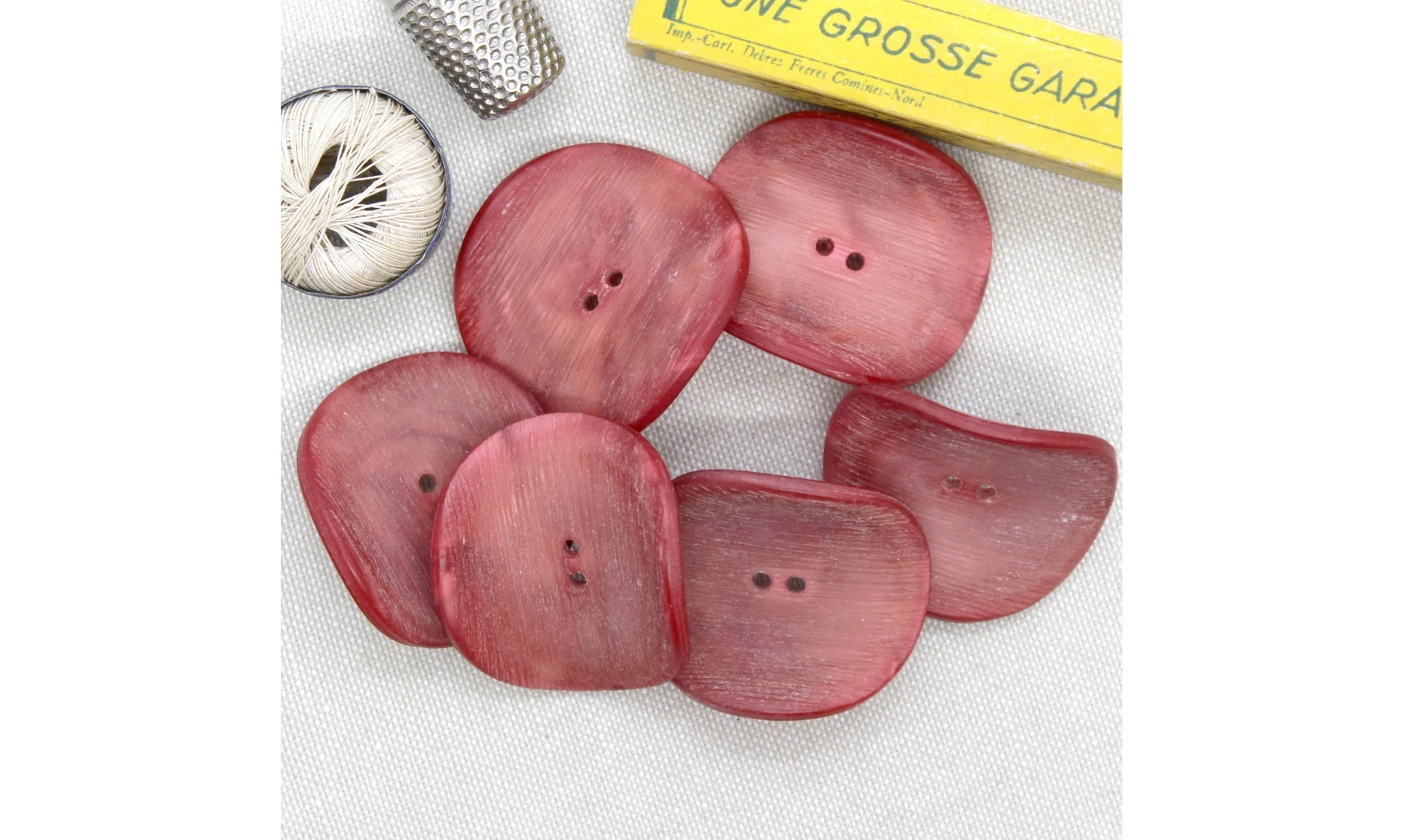 6 boutons / 38MM / Rouge "Chips"