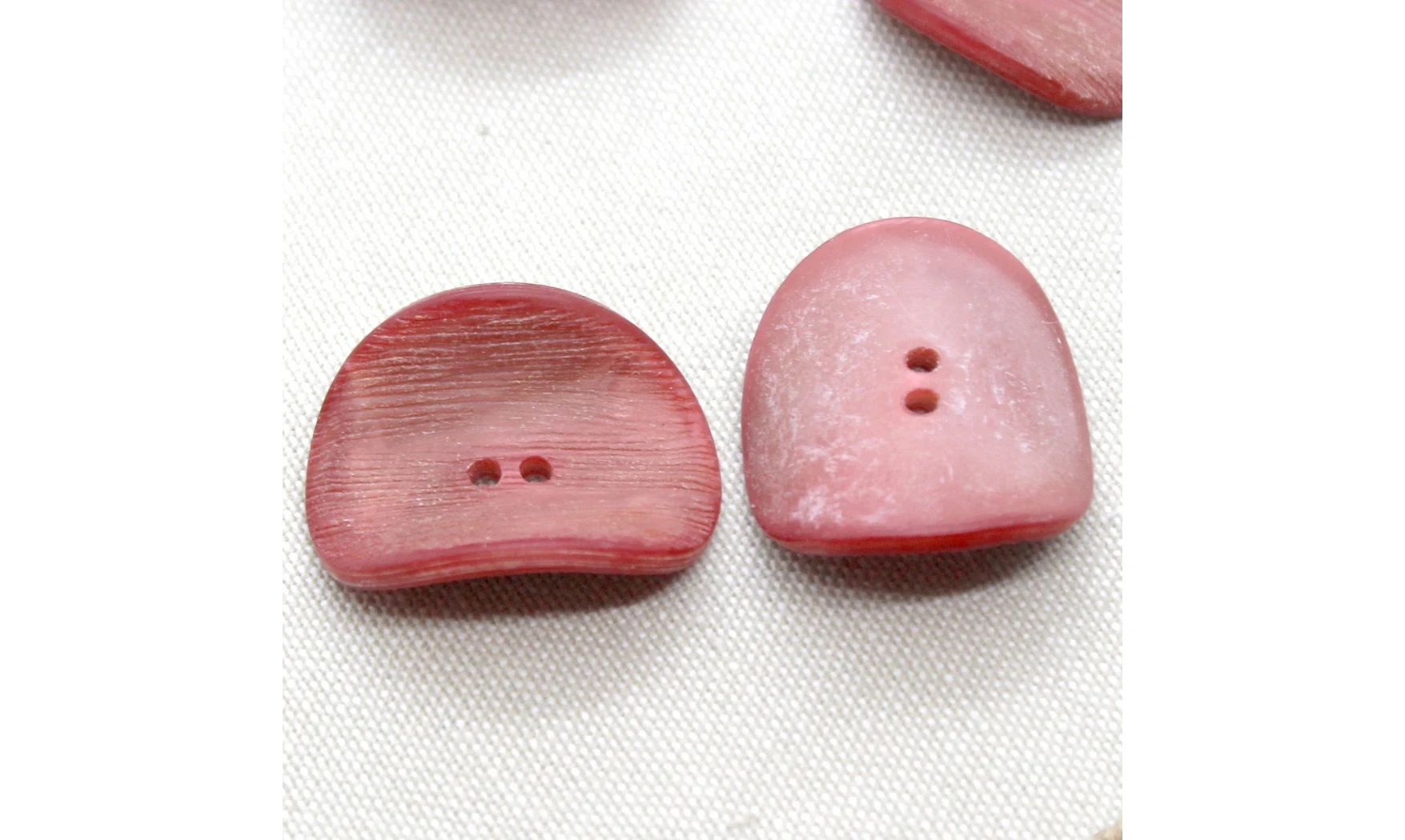 6 boutons / 30MM / Rouge "Chips"