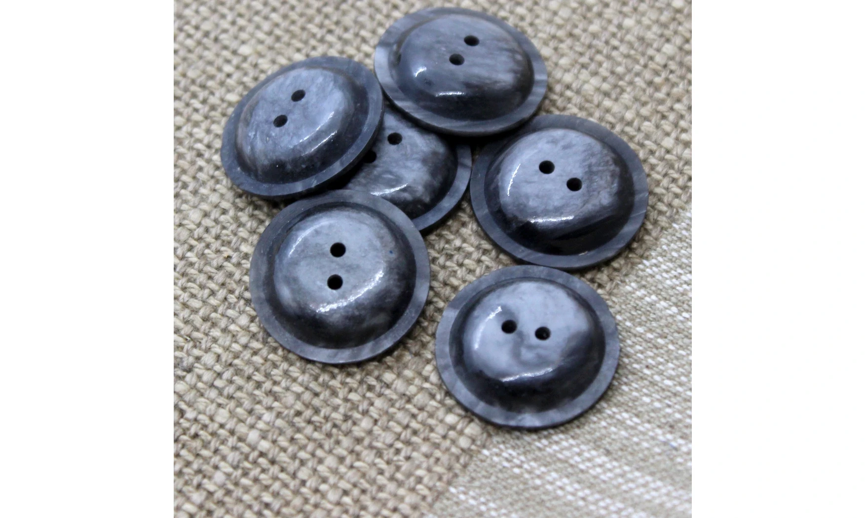 Vintage Button 507B