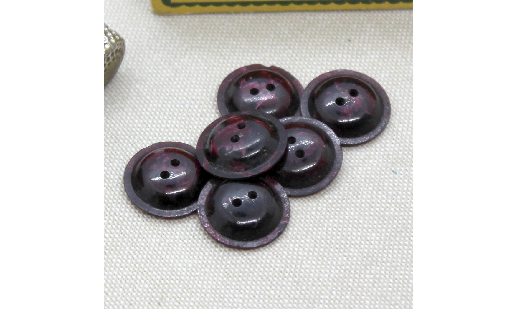 Vintage Button 509B
