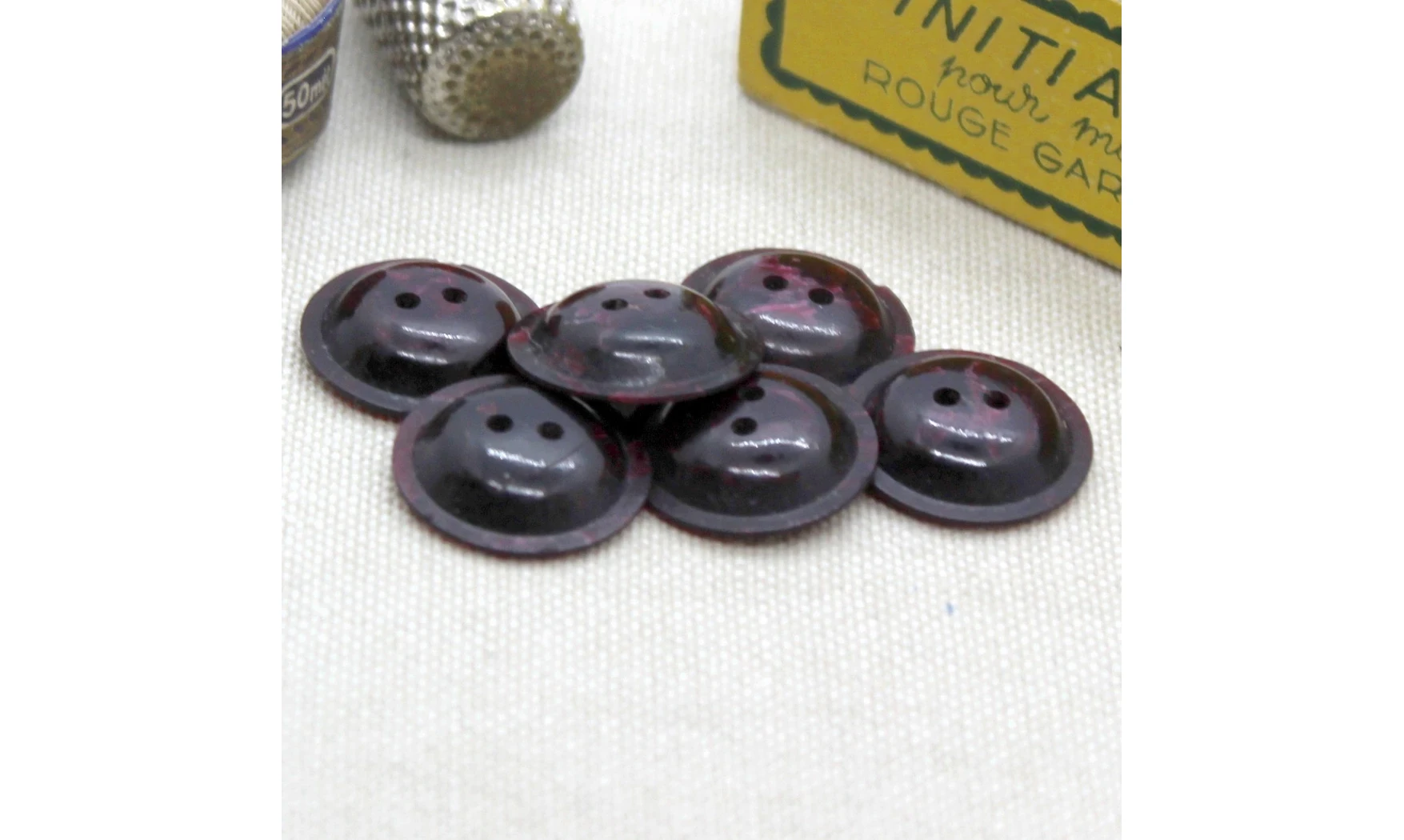 Vintage Button 509B