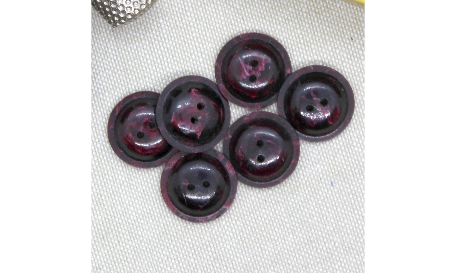 Vintage Button 509B
