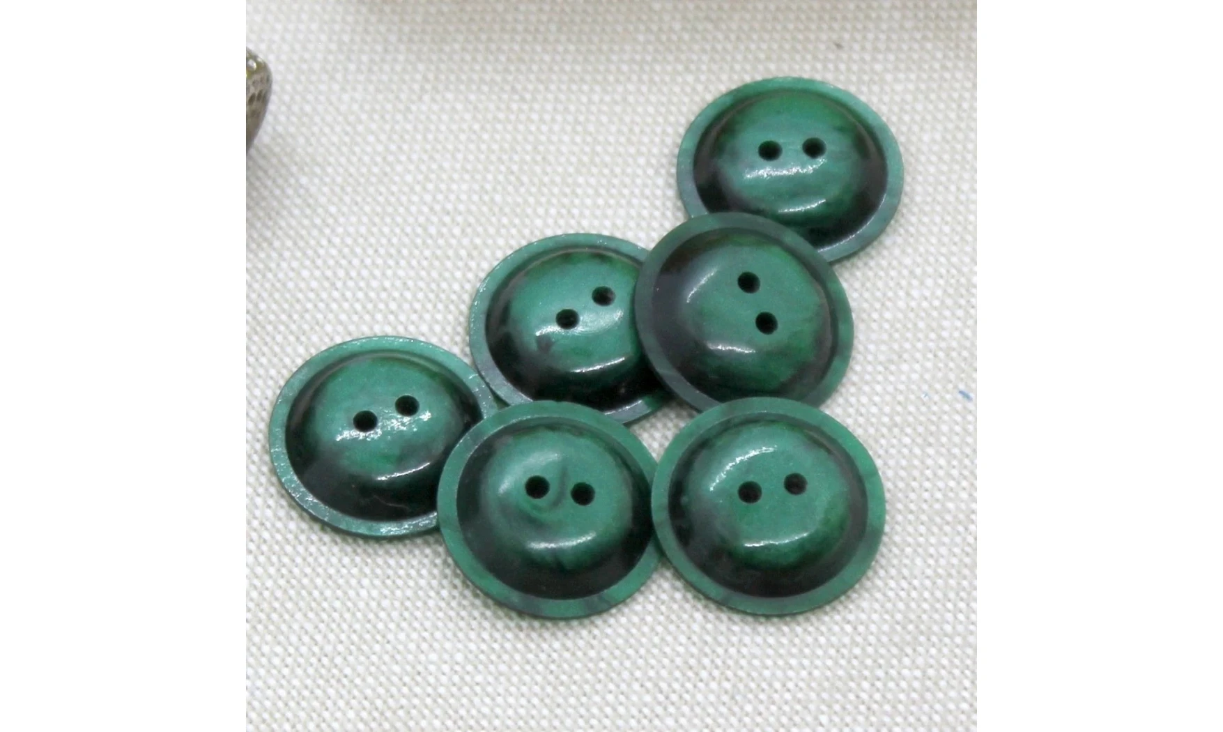 Vintage Button 505B