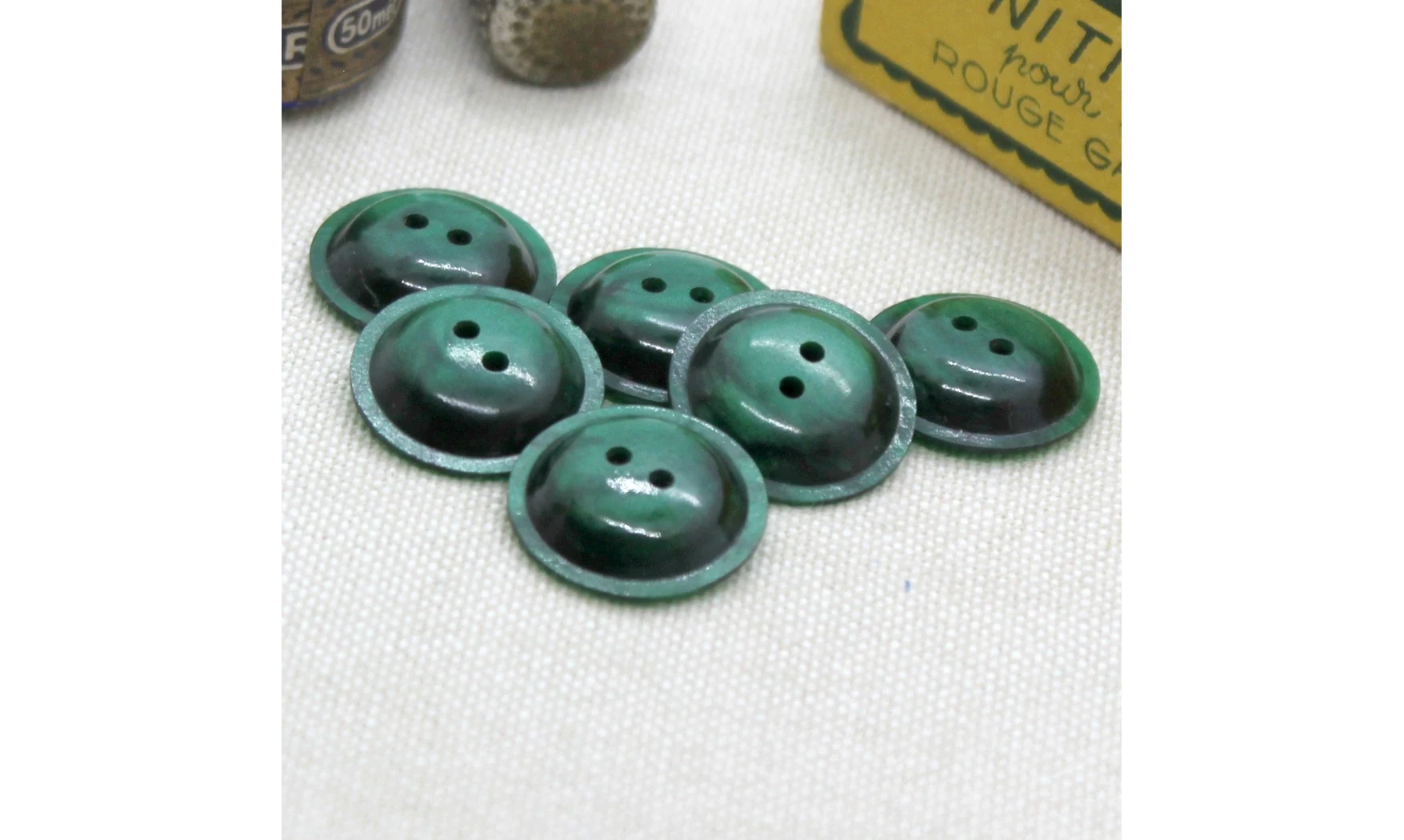 Vintage Button 505B