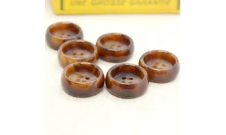 6 boutons / 20MM / Brun