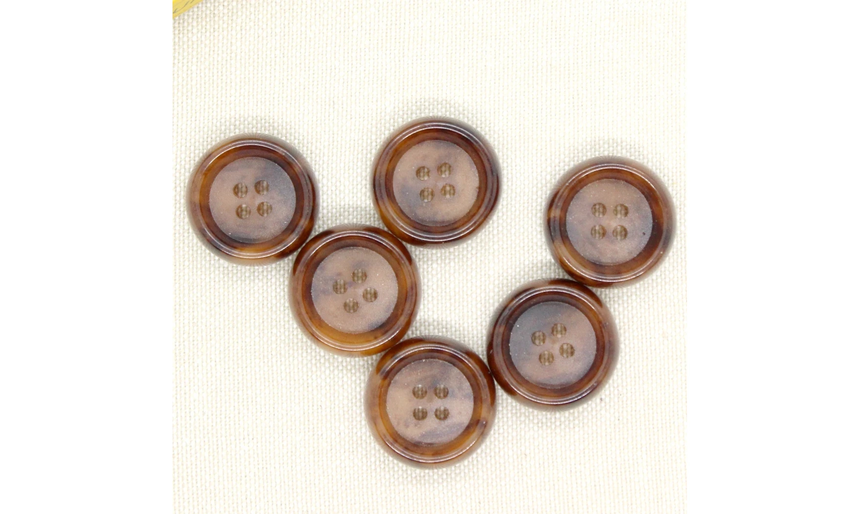 Vintage button 068A