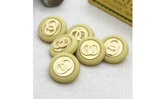 Vintage Button 462B