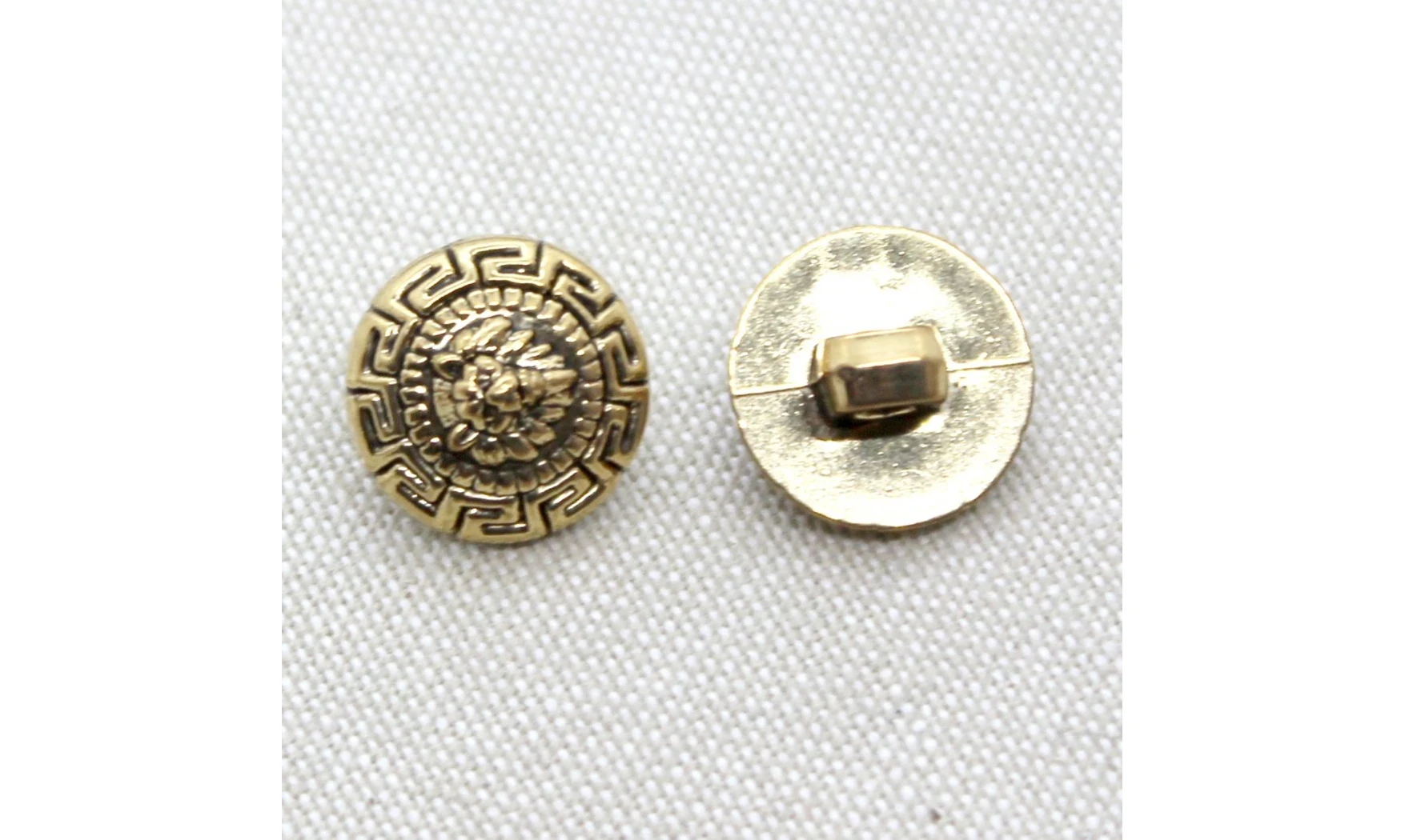 Vintage Button 473B