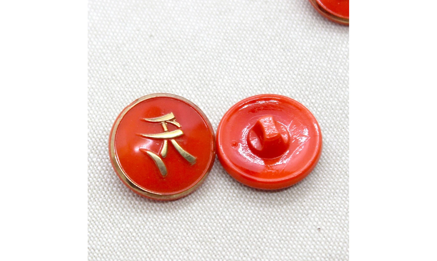 6 boutons / 22MM /Verre Rouge "Mandarin"