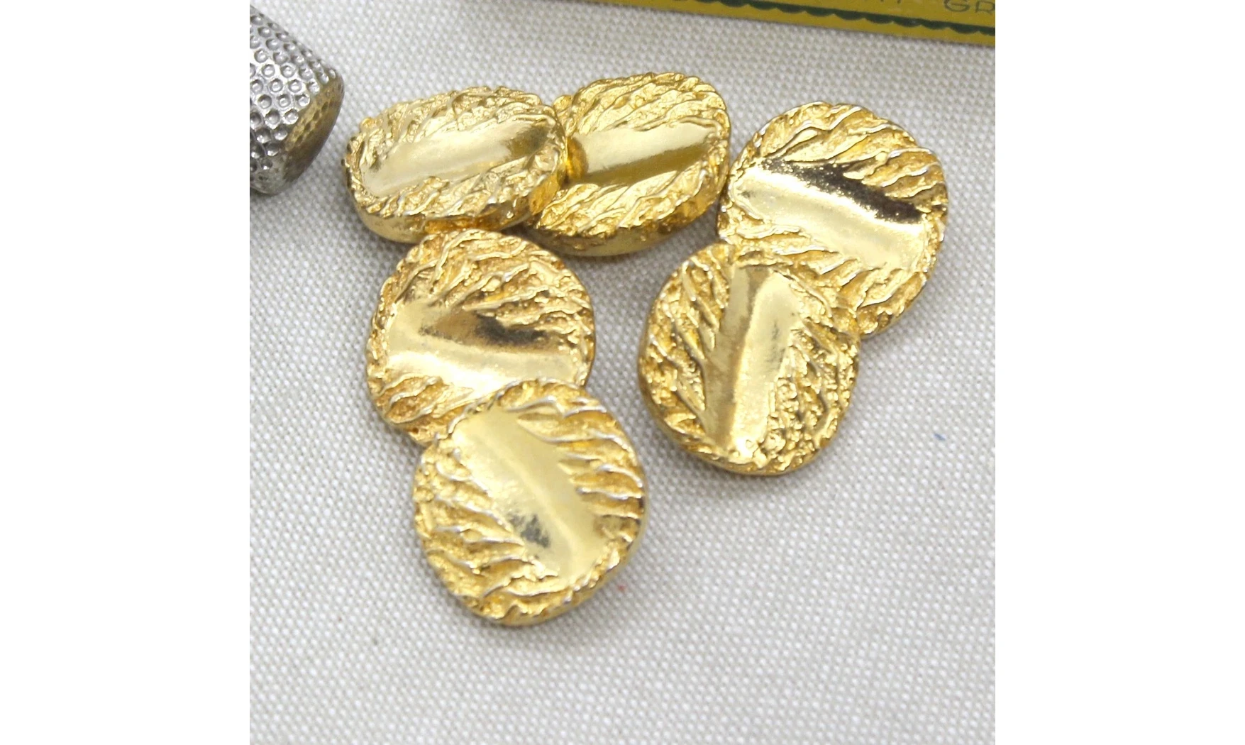 6 Boutons / 22MM / Métal doré