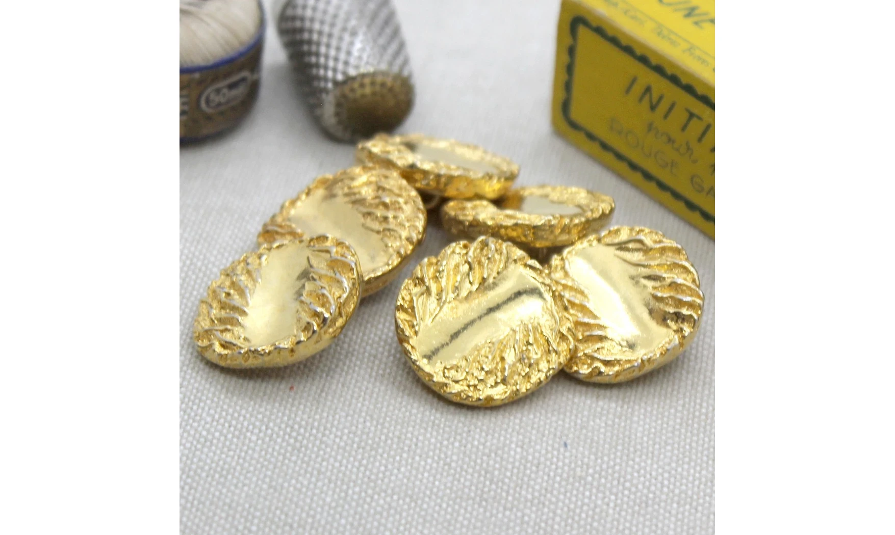 6 Boutons / 22MM / Métal doré