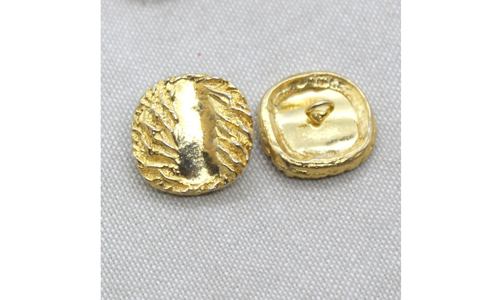 6 Boutons / 22MM / Métal doré