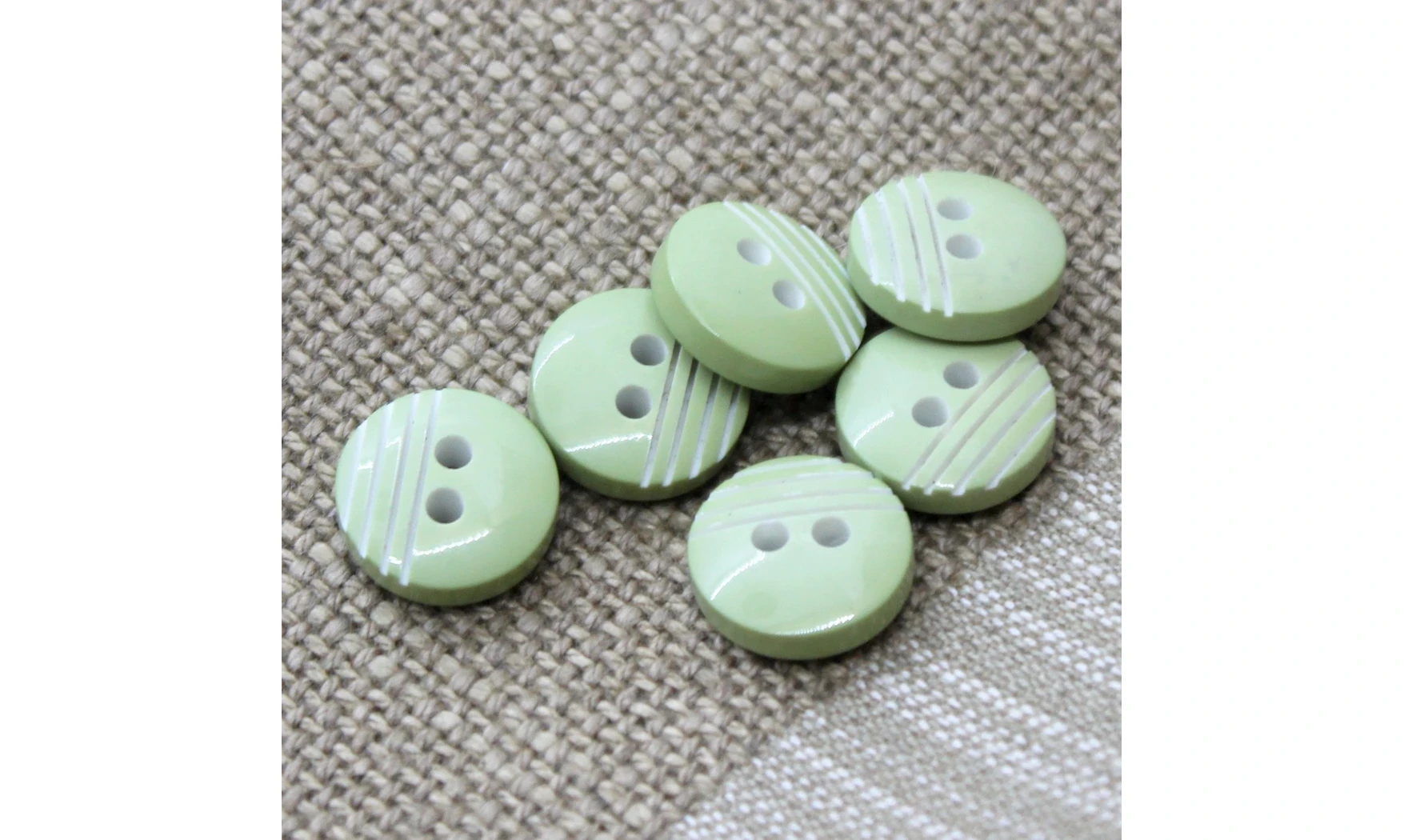 Vintage Button 488B