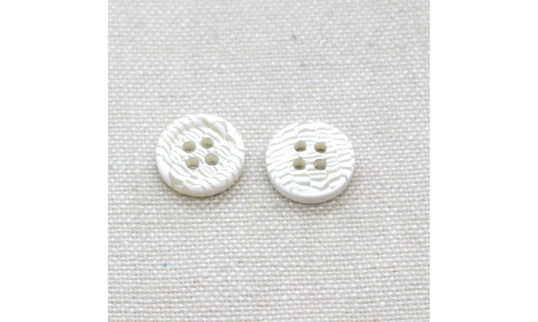 Boutons VINTAGE / 12MM / Blanc "Zébré"