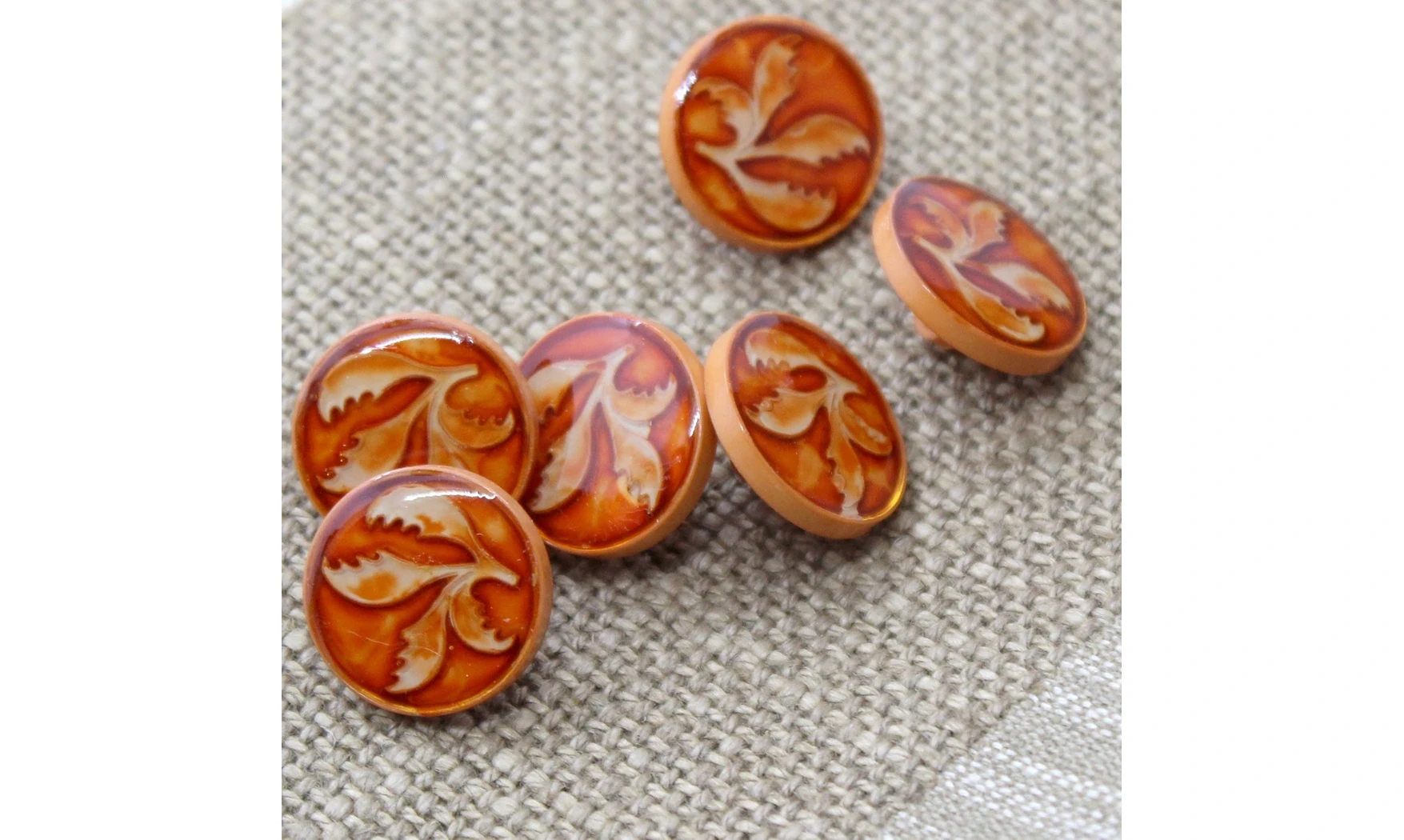 6 boutons / 18MM / Rouge orangé