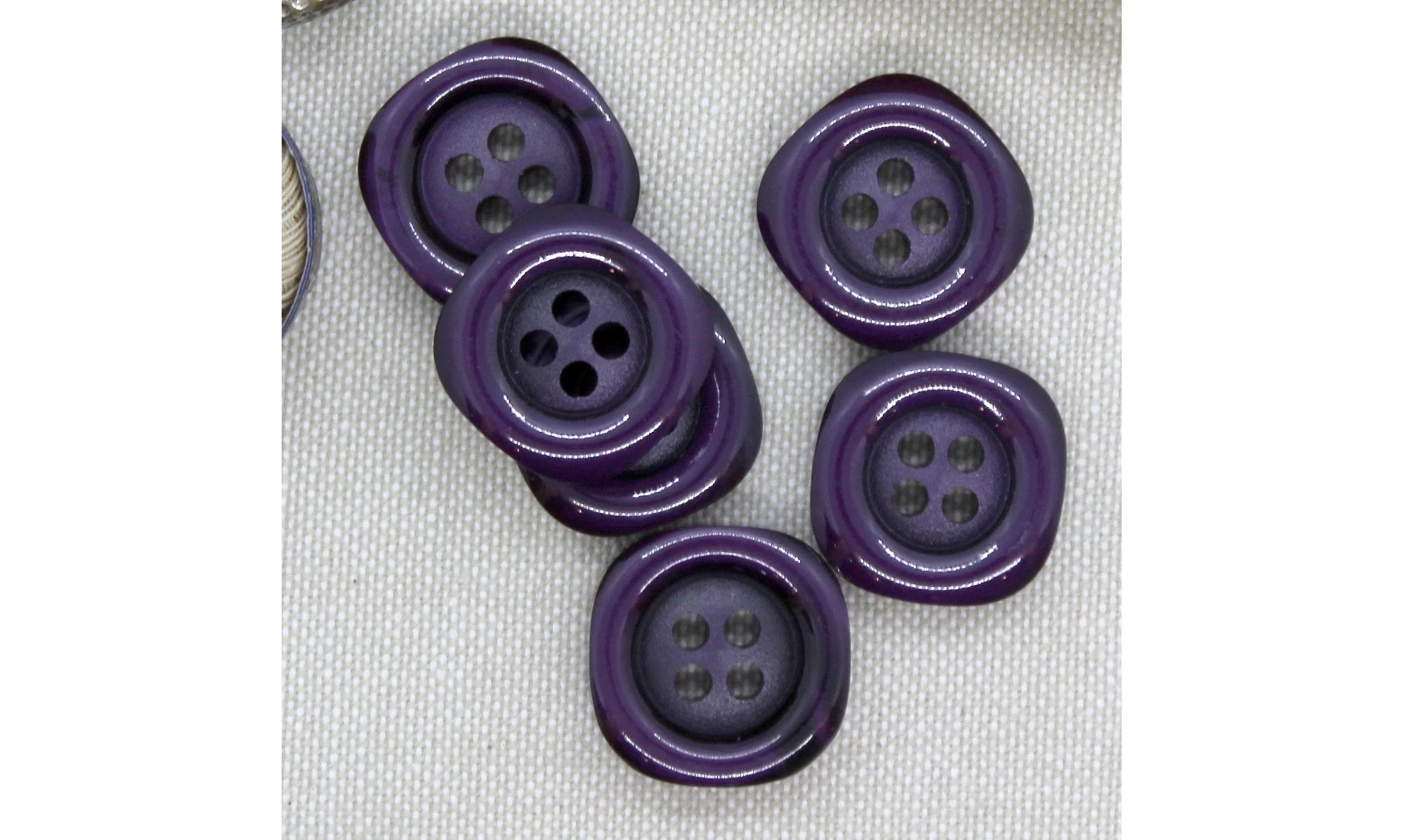 Vintage Button 157B