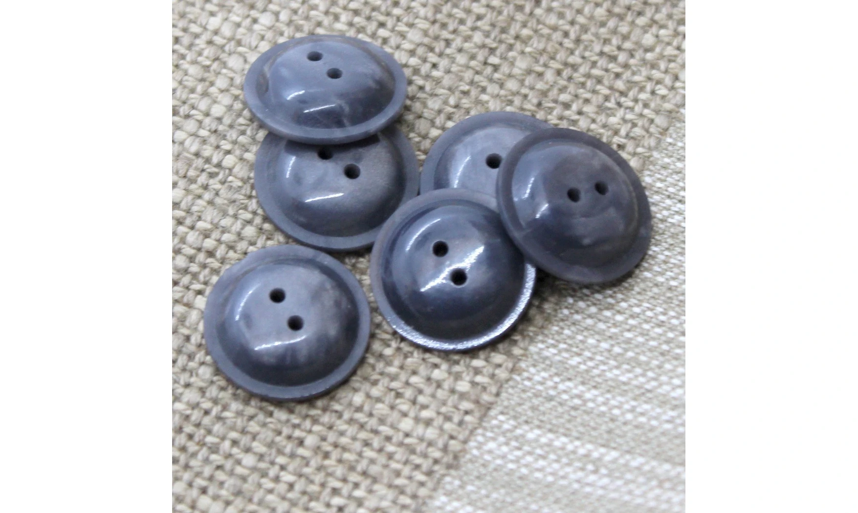 Vintage Button 506b
