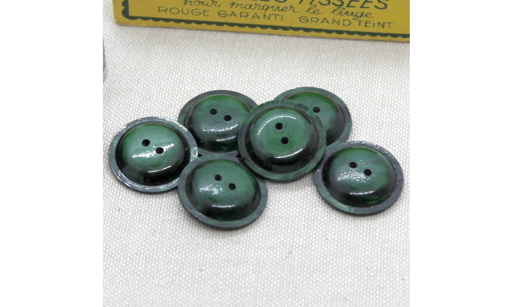 Vintage Button 504B