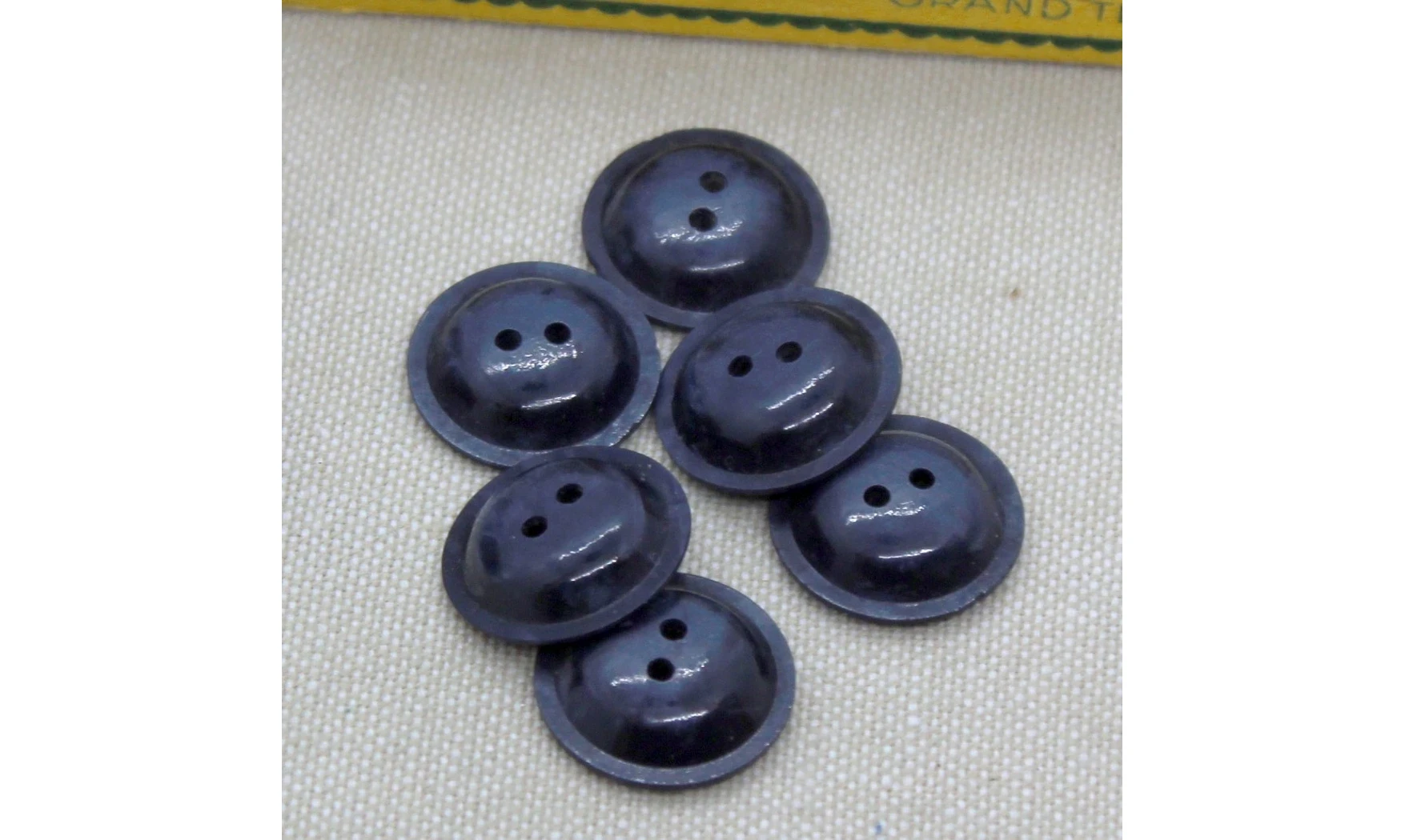 Vintage Button 511B