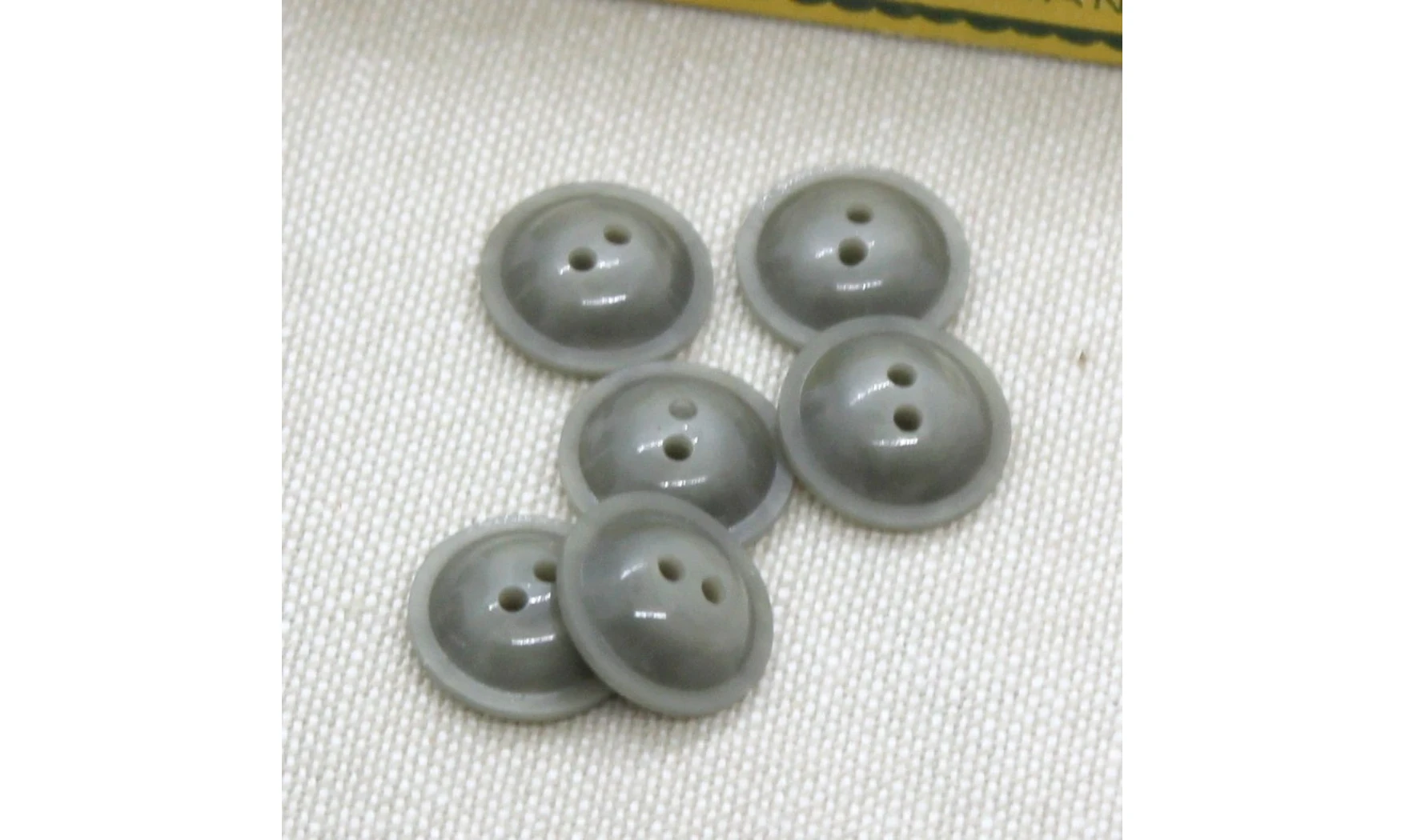 Vintage Button 513B