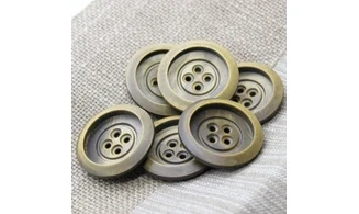 Vintage Button 663B