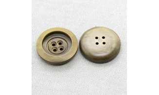 Vintage Button 631B