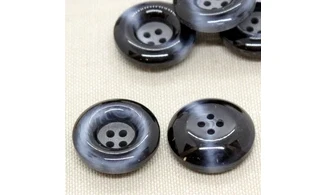 Vintage button 138B