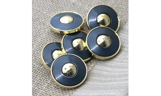 Vintage Button 428B