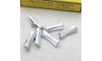 6 boutons / 25MM /Métal argent "Branche"