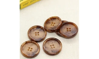 6 boutons / 27MM / Brun