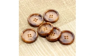 Vintage button 069A