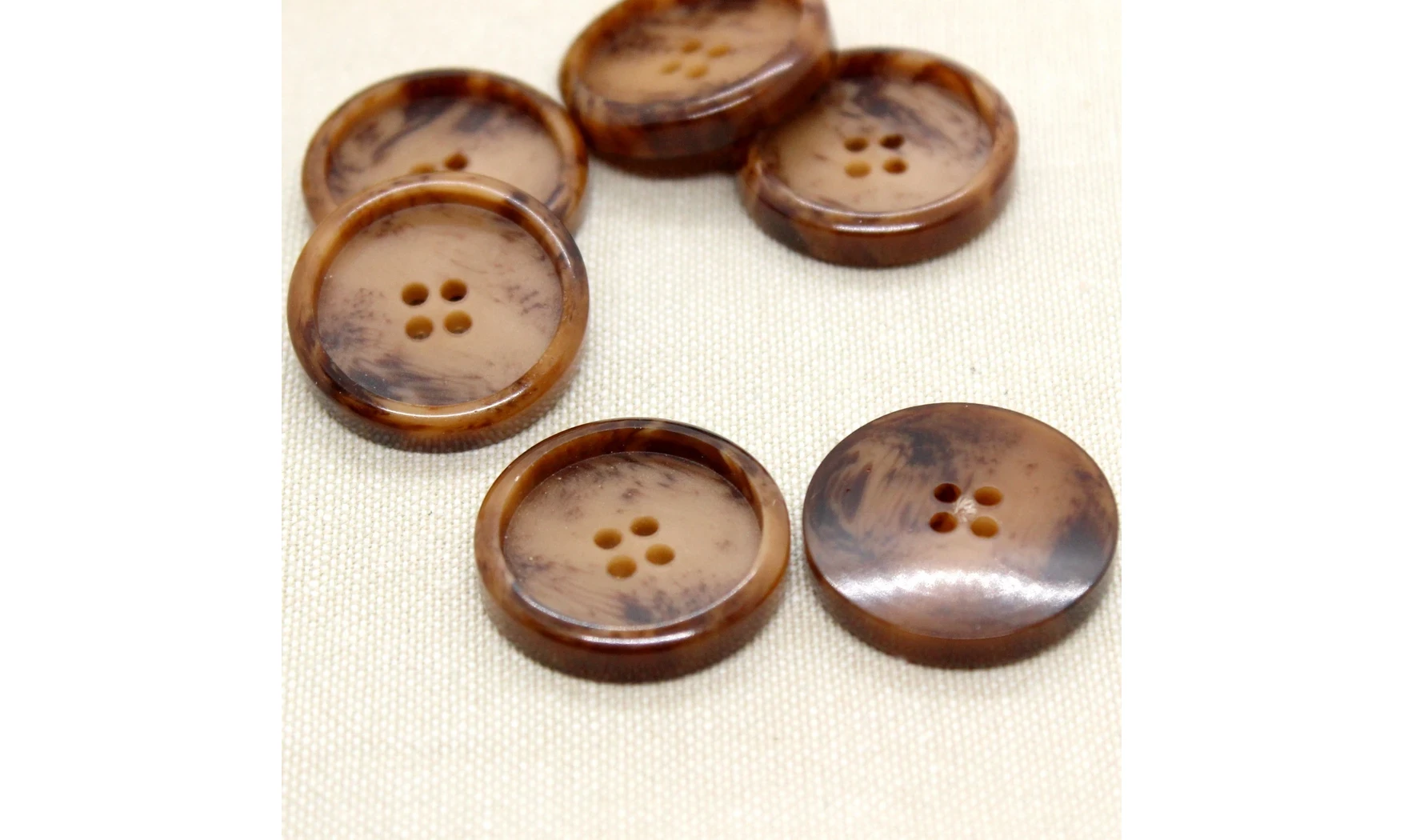 Vintage button 069A