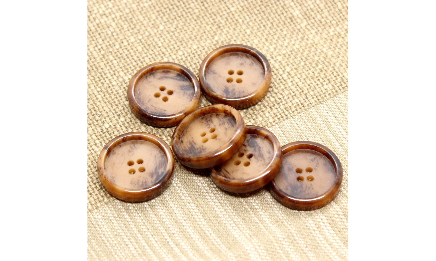 Vintage button 069A