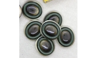 Vintage Button 662B