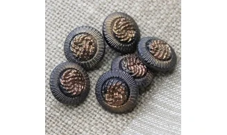 Vintage Button 319B