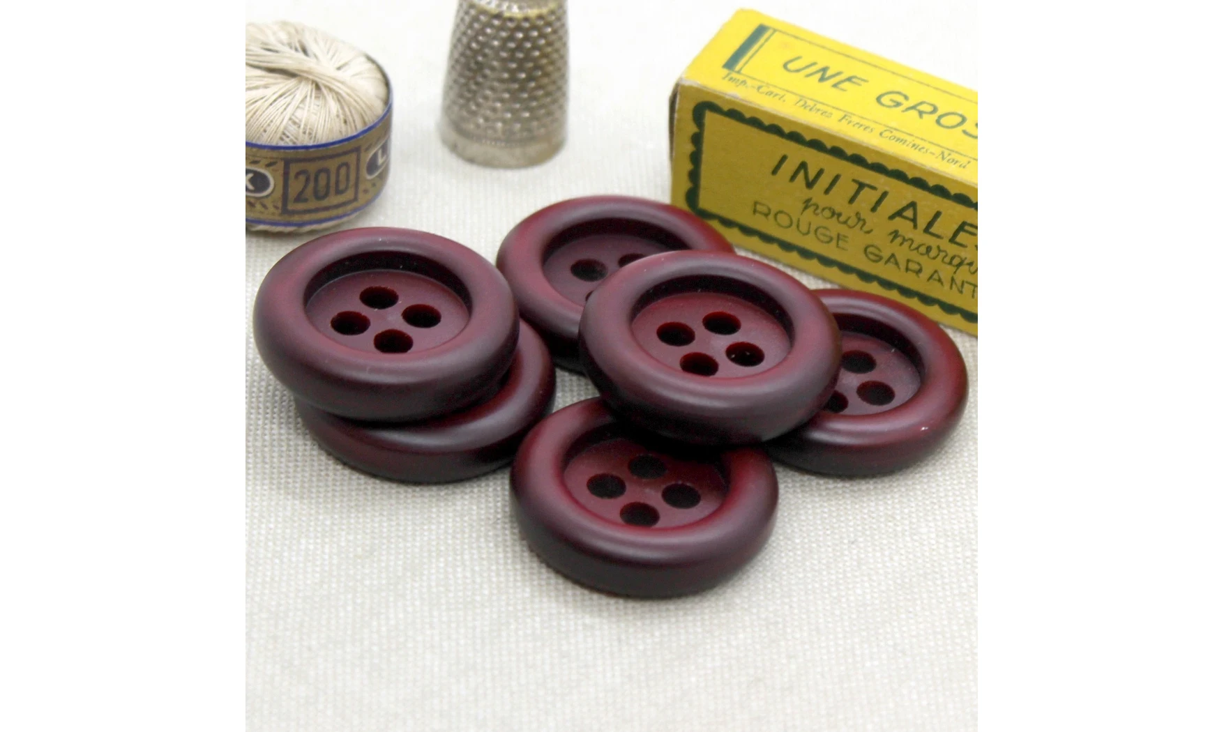 Boutons VINTAGE / 30MM / Rouge Bordeaux