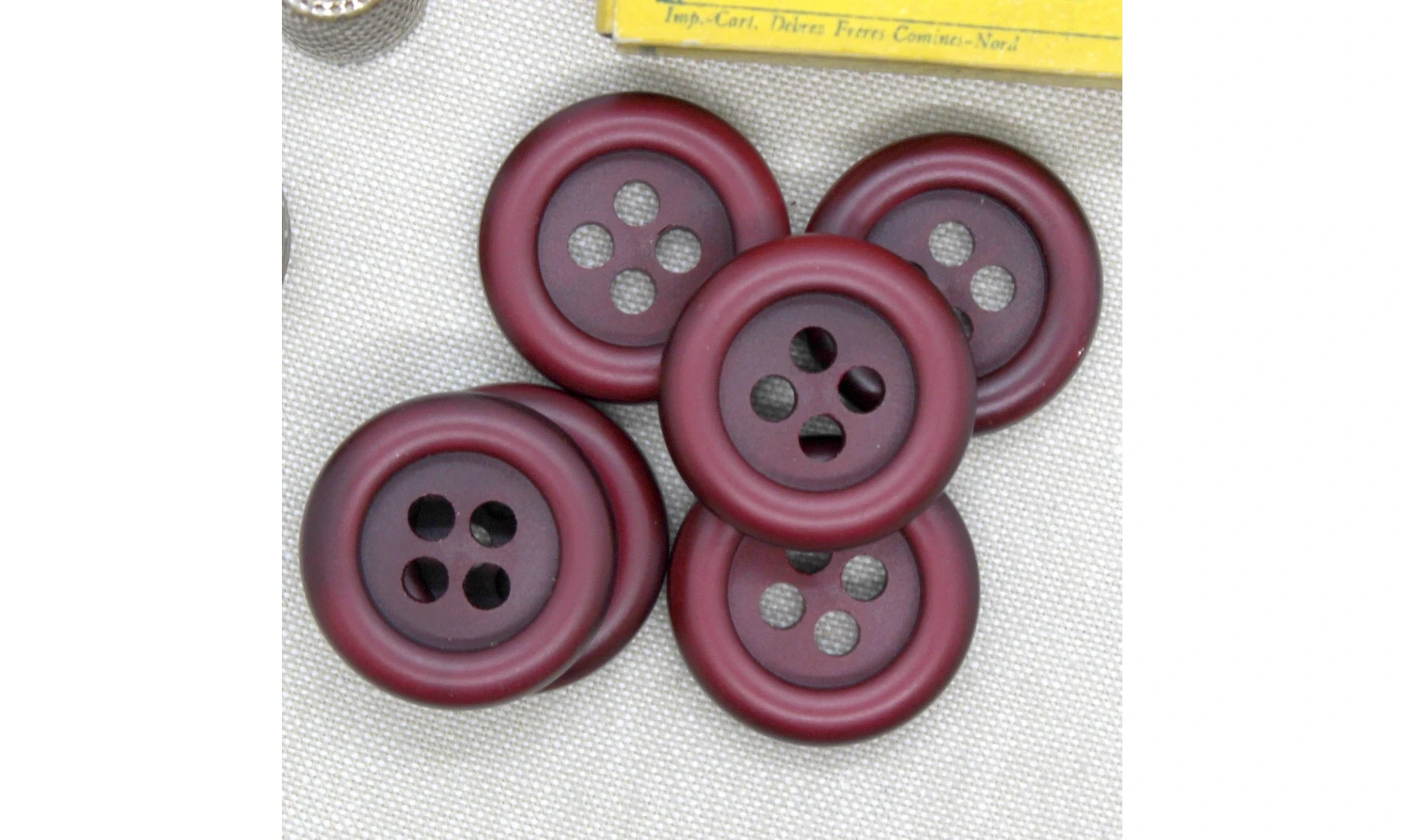 Boutons VINTAGE / 30MM / Rouge Bordeaux