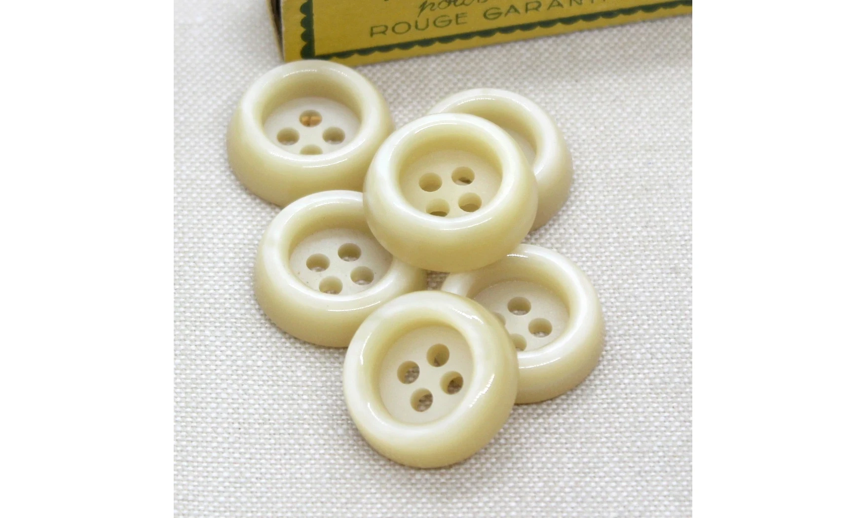 6 boutons / 22MM / Ivoire