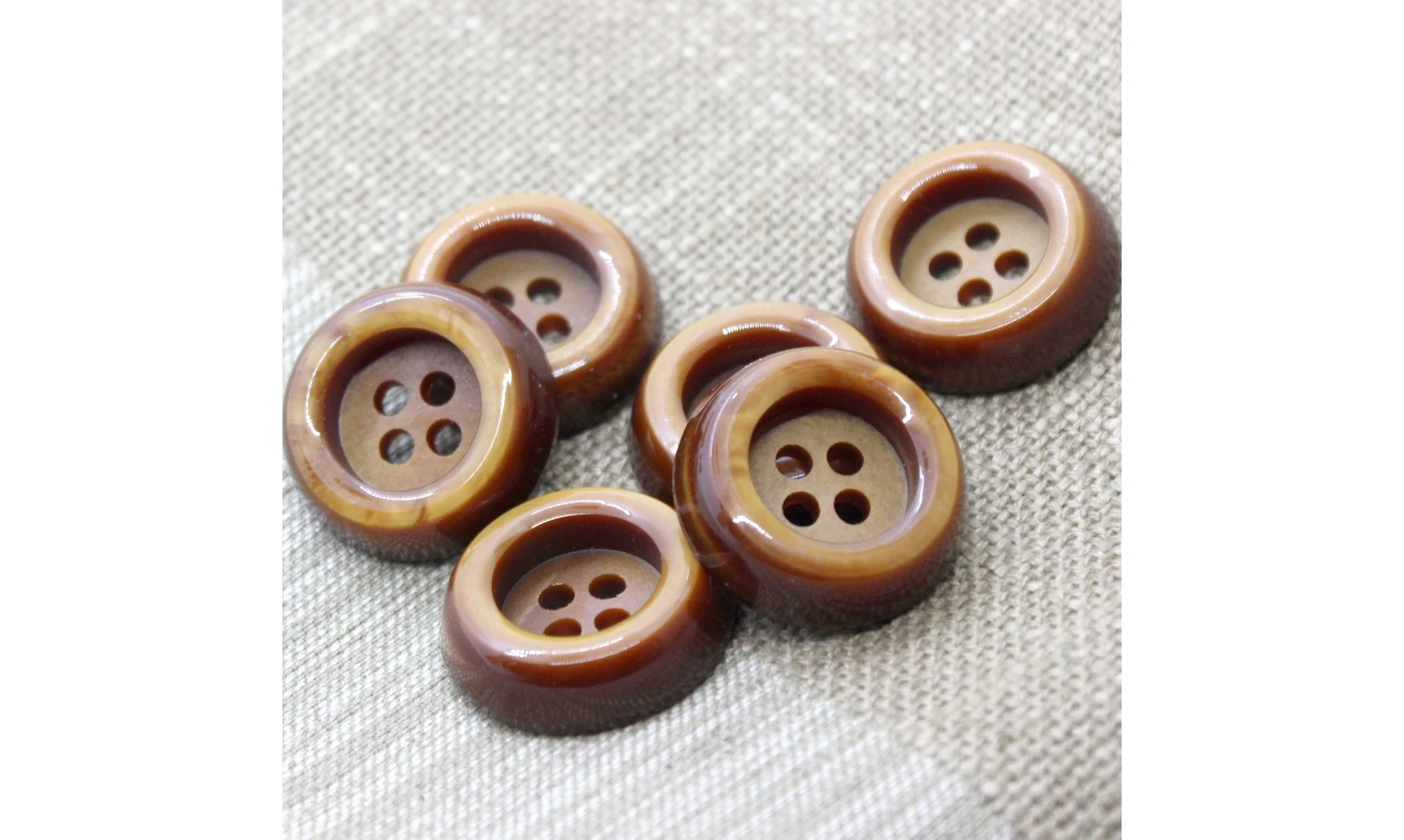 6 boutons / 30MM / Caramel