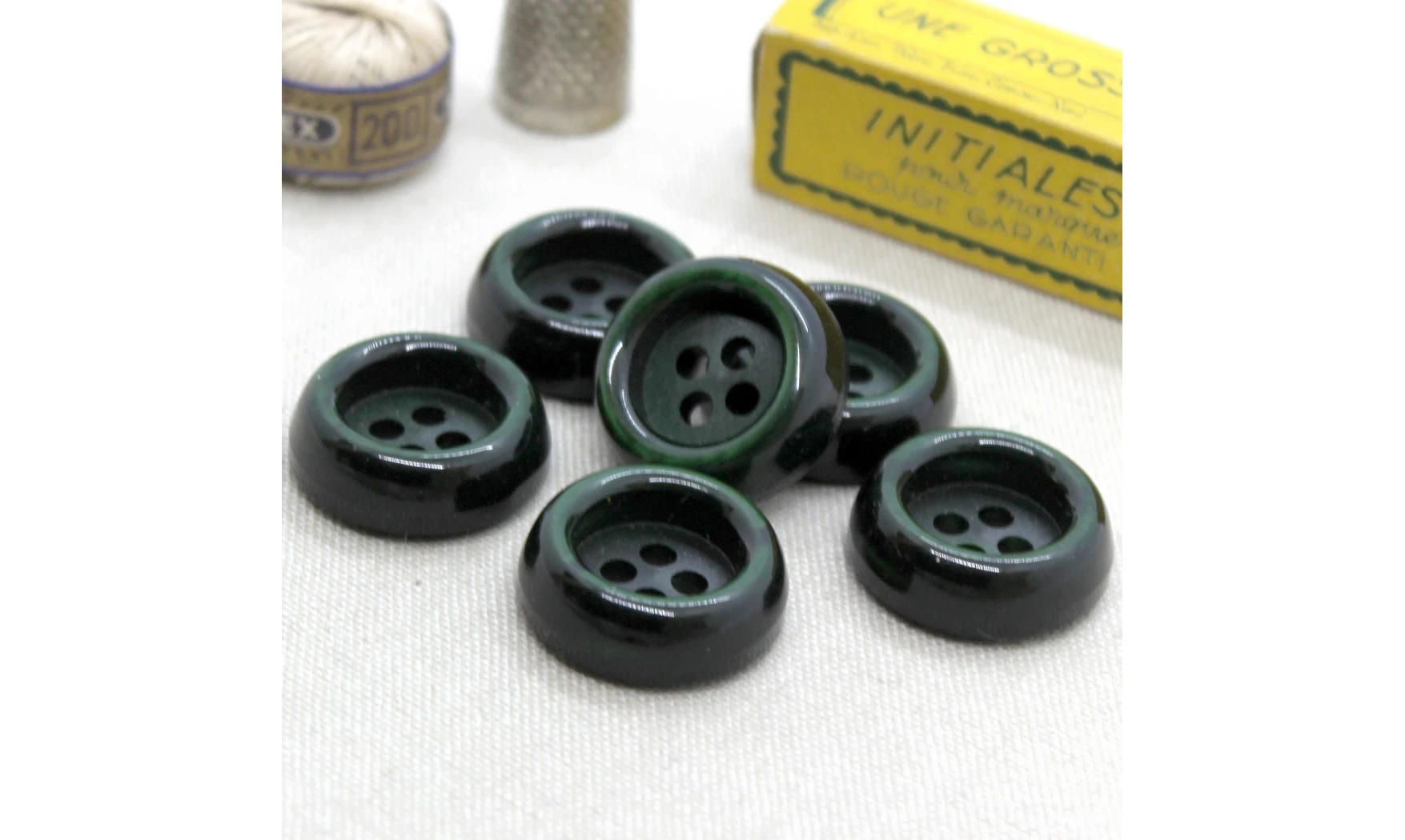 Vintage Button 063C