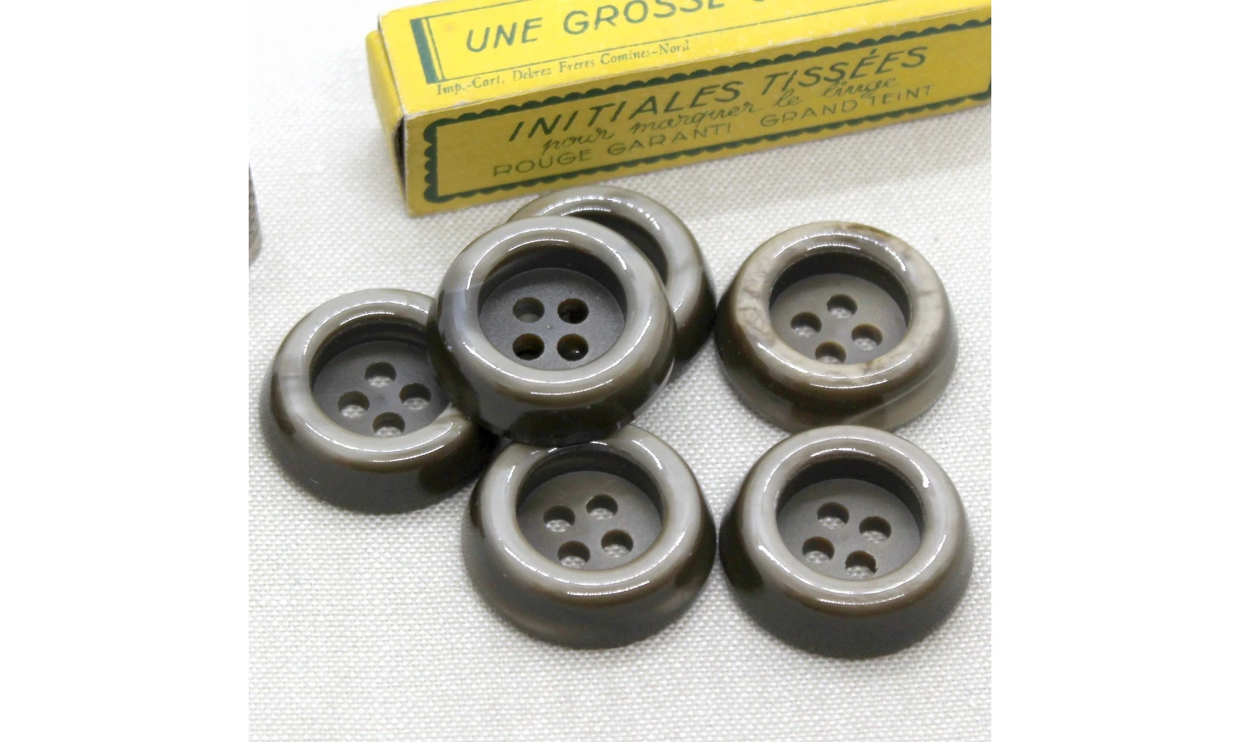 6 boutons / 30MM / Vert kaki