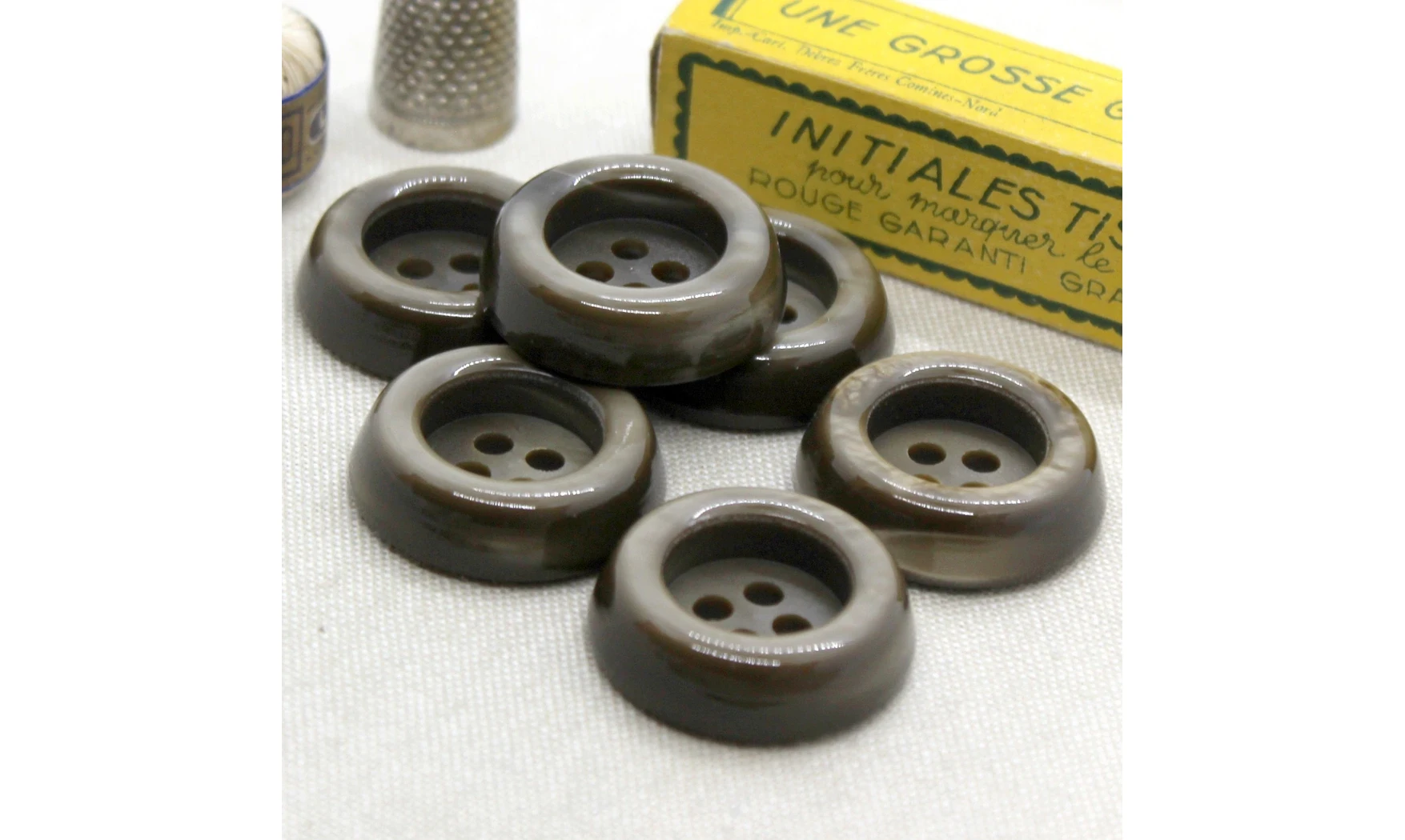 6 boutons / 30MM / Vert kaki