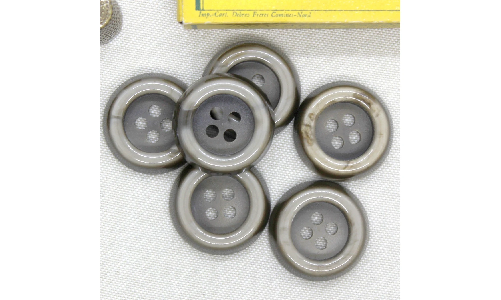 6 boutons / 30MM / Vert kaki