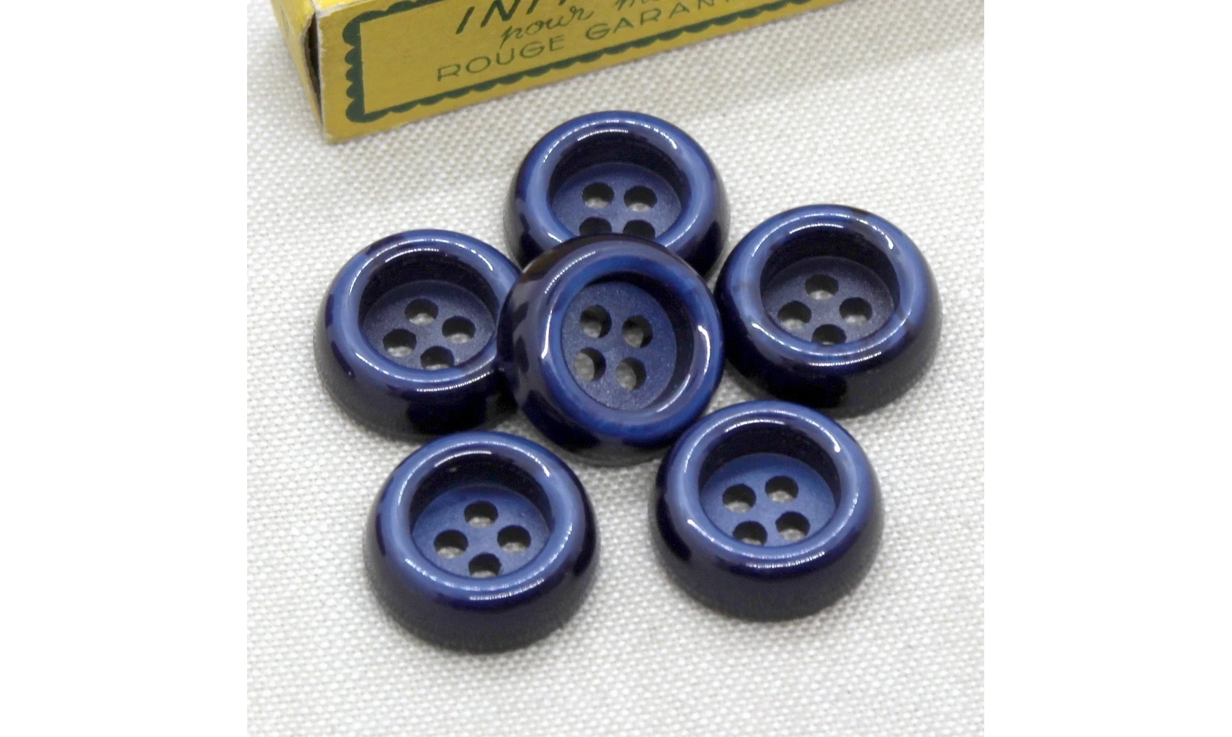 6 boutons / 21MM / Bleu roi