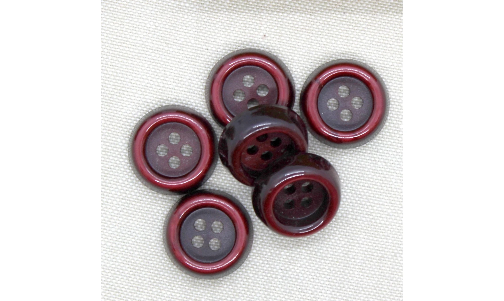 Vintage Button 072C