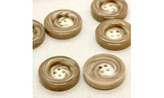 Vintage button 074A