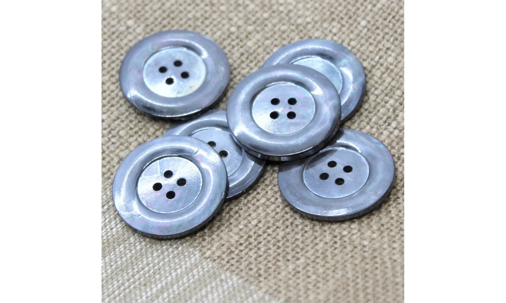 Vintage button 575B