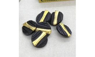 6 boutons / 20MM / Noir mat et bande Or